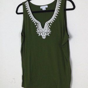 🤑2/$10  Liz Claiborne sleeveless embroidered top